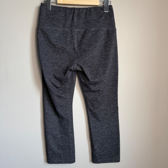 All In Motion Women's Pull On Athletic Capri‎ Yoga Leggings Charcoal Size Small - Picture 3 of 12